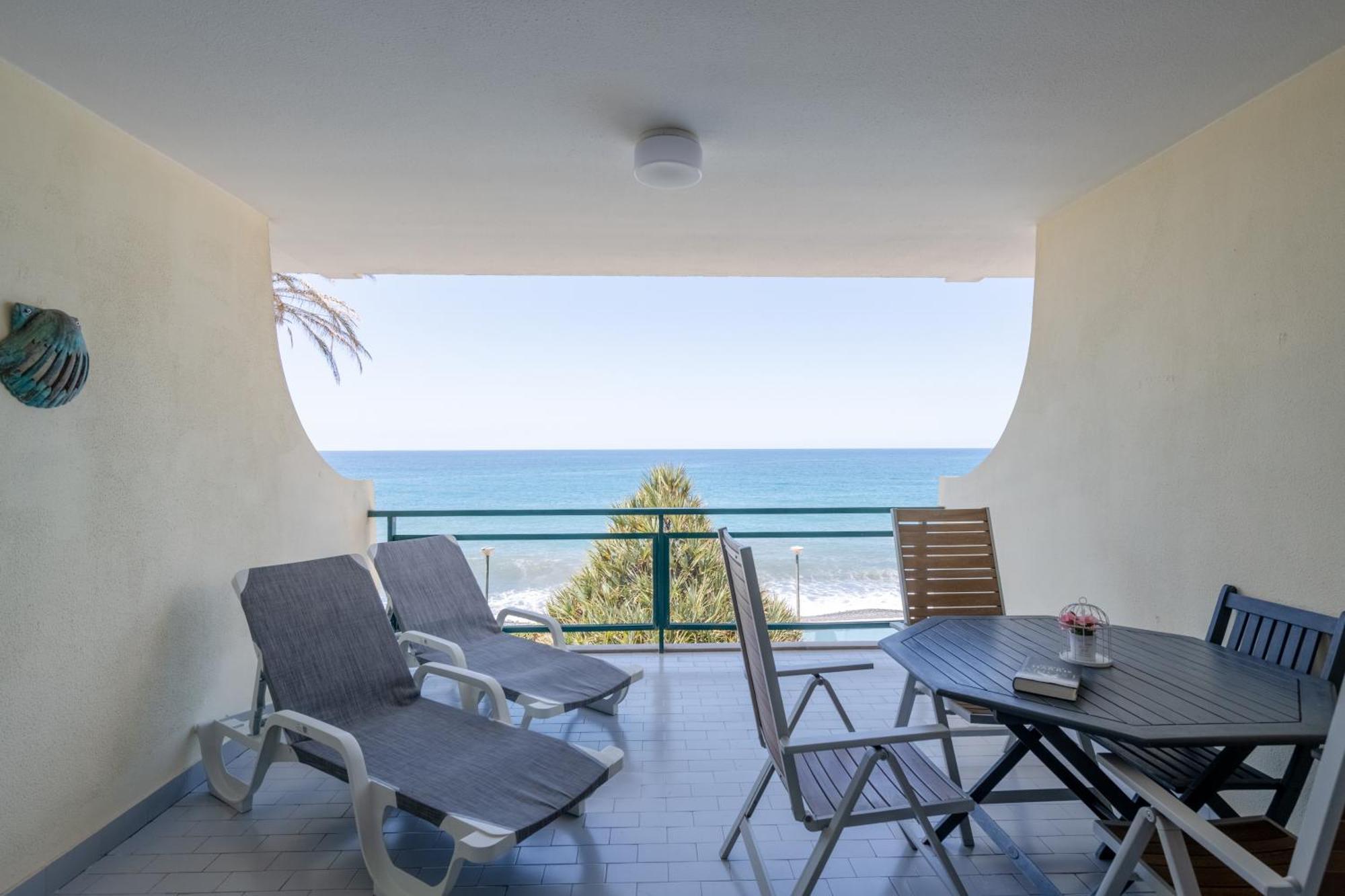 Atlantic View Apartment At Formosa Beach Funchal  Kültér fotó